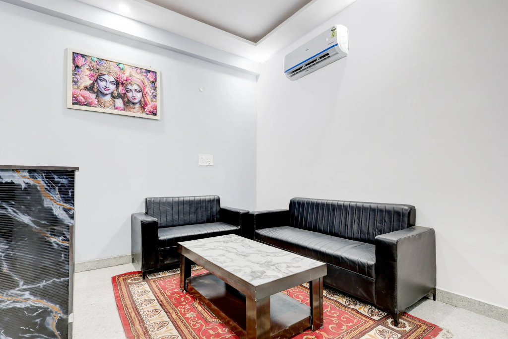 Super Townhouse Jhilmil Metro Station Formerly Legacy Residency