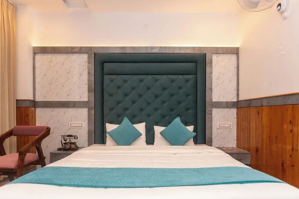 Tara Van - Best Mountain View Hotel in Dharamkot