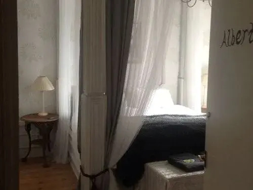 Victoria House B&B