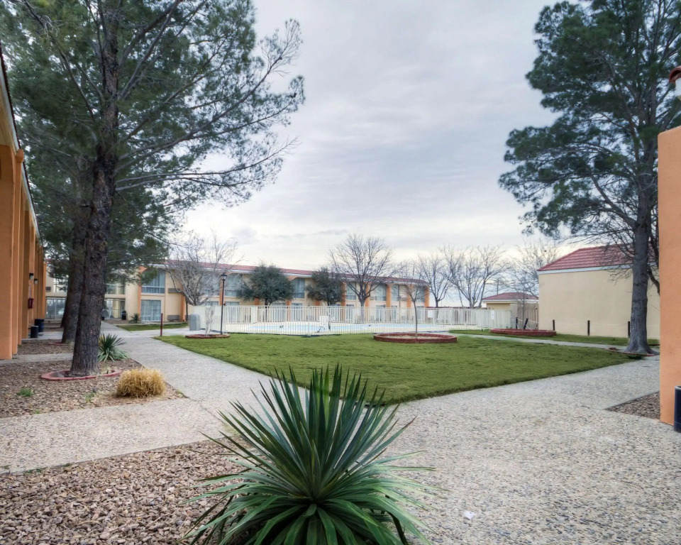 Motel 6 Pecos TX