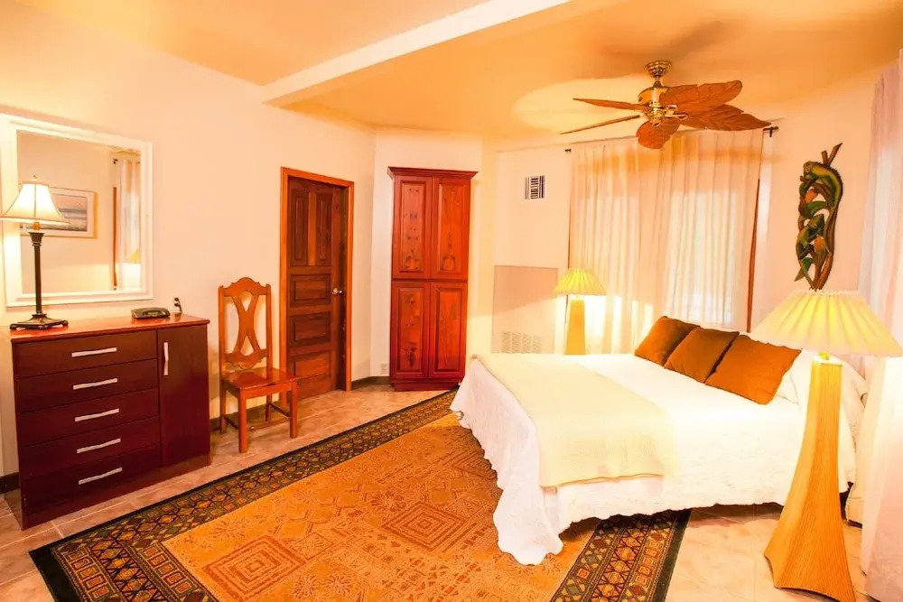 Sea Lodge 2 People