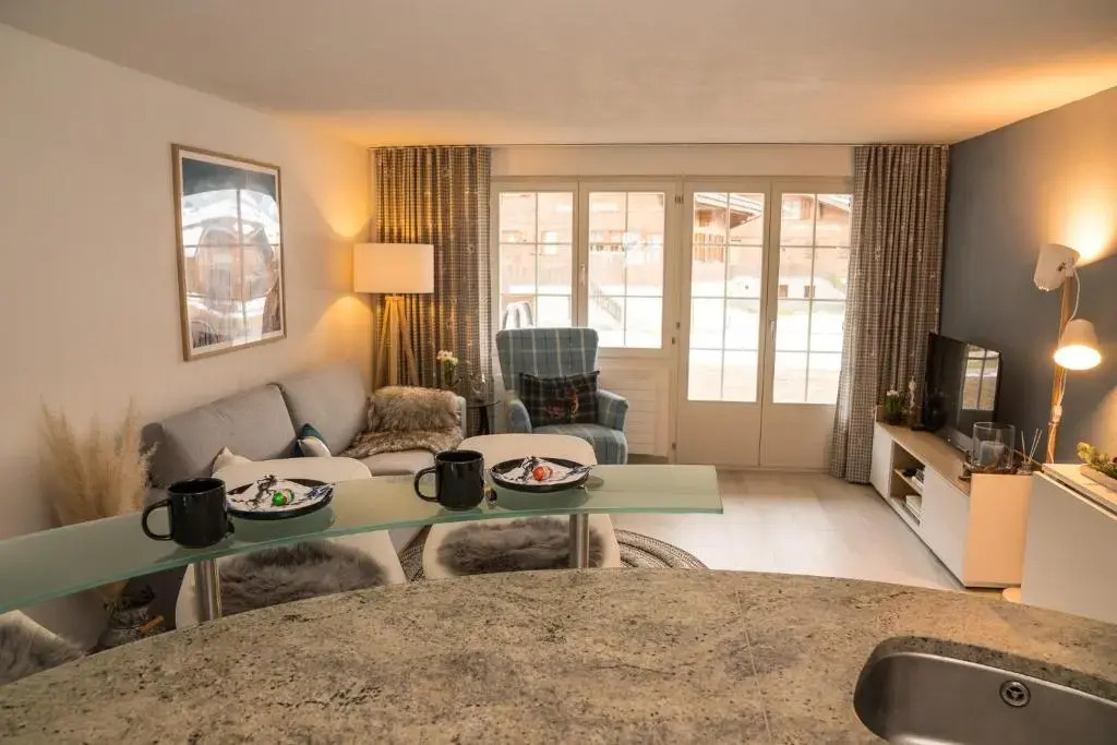 Chalet Spitzhorn - Your Peak Getaway - Private Terrasse & gratis Parkplatz