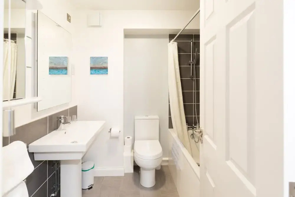 Toothbrush Apartments- Ipswich Townhouse