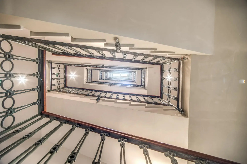 Hotel 77 Seventy-Seven - Maison DArt Collection