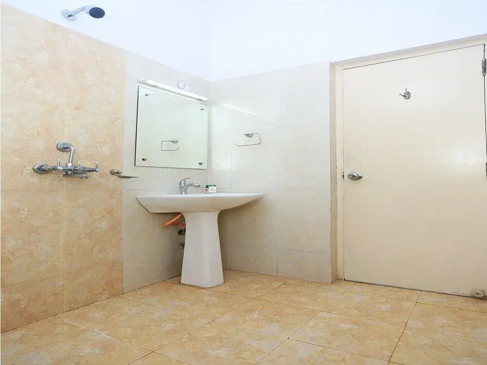 OYO 10046 Hotel Swarna Villa