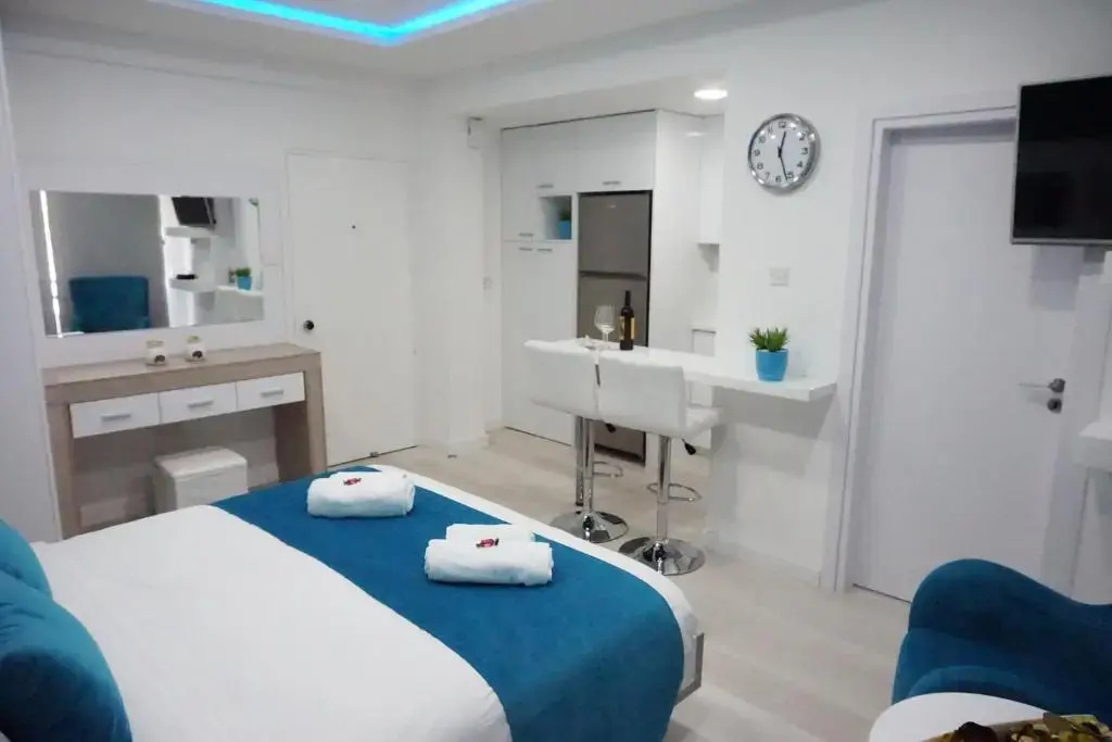 Lazuli Beach Apartment 209