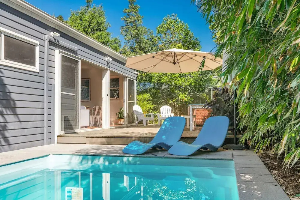 Aaloka Bay - heritage charm w. pool & spa
