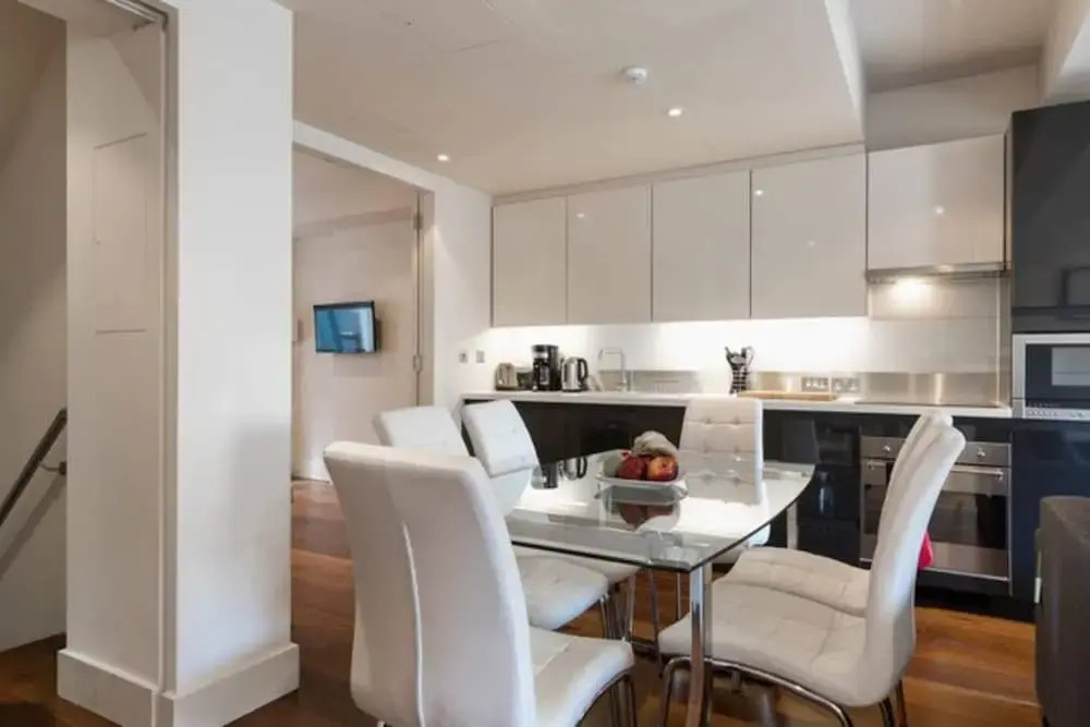 Prestigious 3br Family Flat in Mayfair by Hyde Park + Wifi