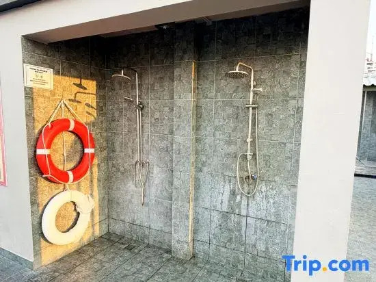 Modern 2 Bedroom Condo in Pratumnak