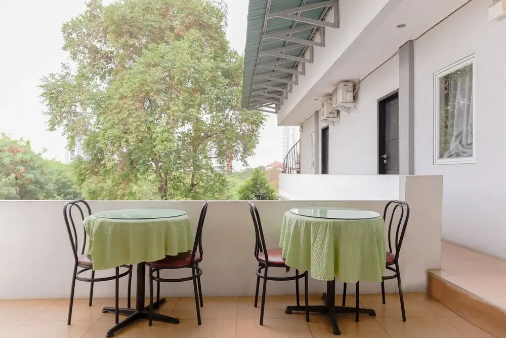 OYO 1317 Pinnus Residence Syariah