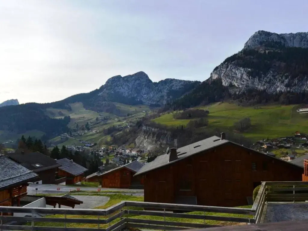 Appartement skis aux pieds 6 pers, balcon sud, garage, ménage inclus, - FR-1-241-171