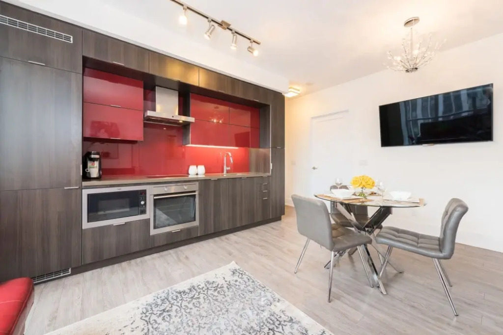 Grand Royal Condos - CN Tower