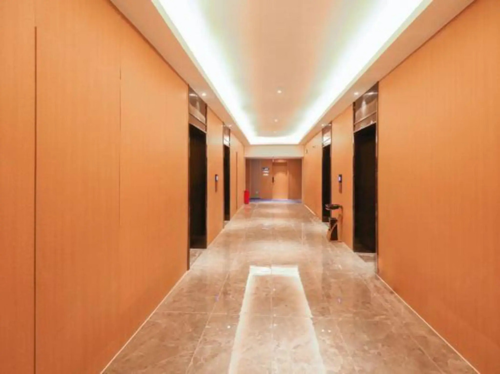 Mujiangnan Hotel (Changzhou Dinosaur Park Manhattan Plaza)