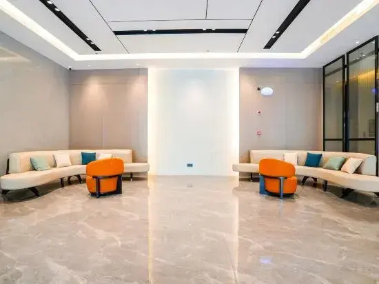 Elong ME Hotel (Yangjiang Transportation Hub Jinshan Road)