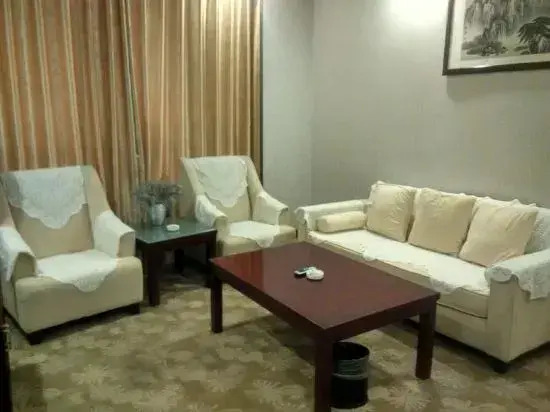 Zheshang Business Hotel (Tanghe Youlan Avenue)