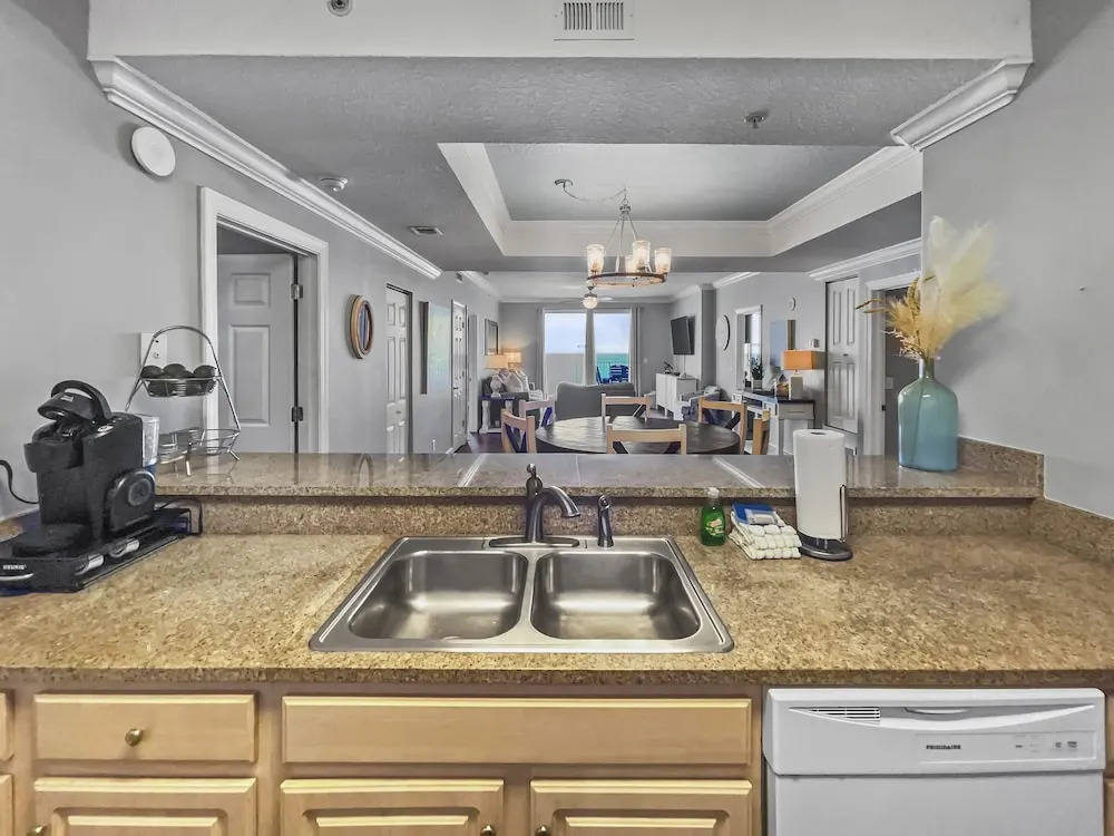 Ocean Ritz-501 4 Bedroom Condo by RedAwning