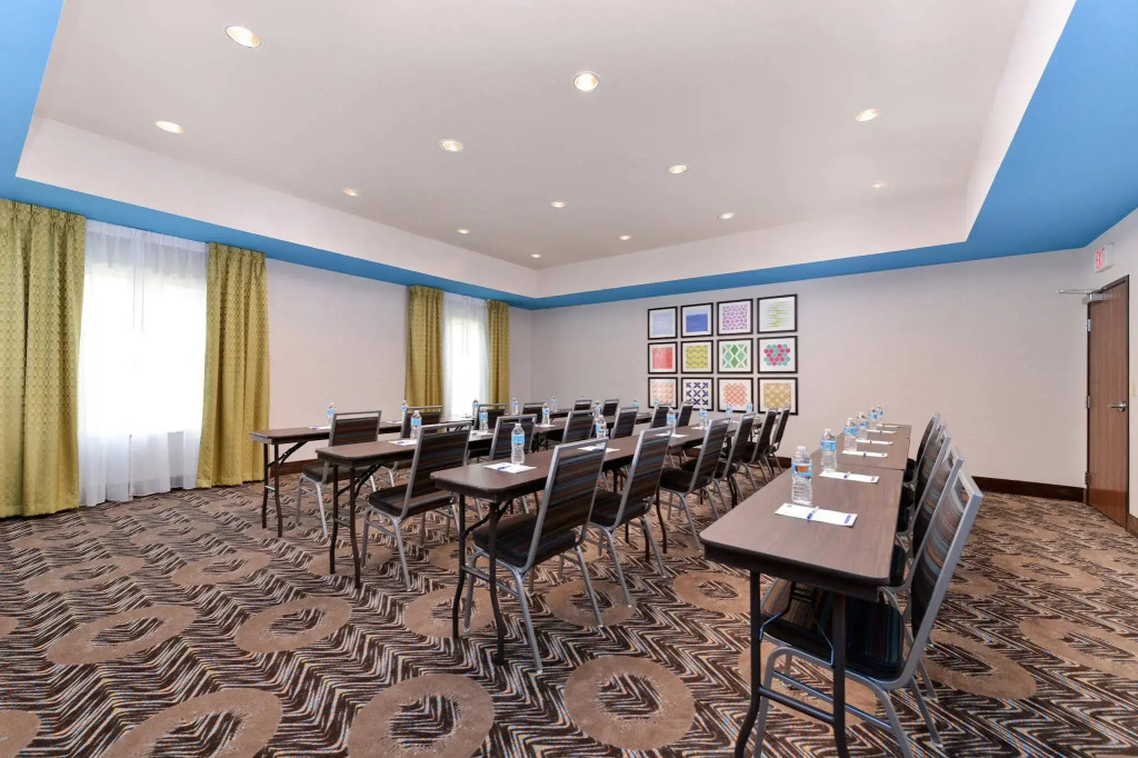 Holiday Inn Express Tomball by IHG