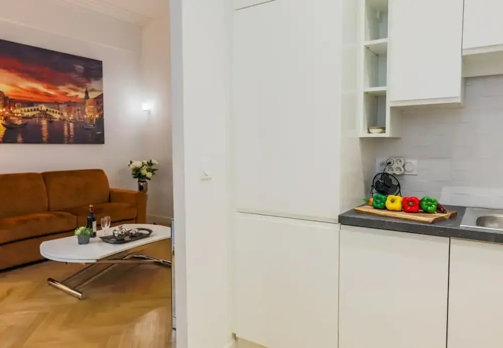 SQUARE MEYERBEER AP4178 By Riviera Holiday Homes