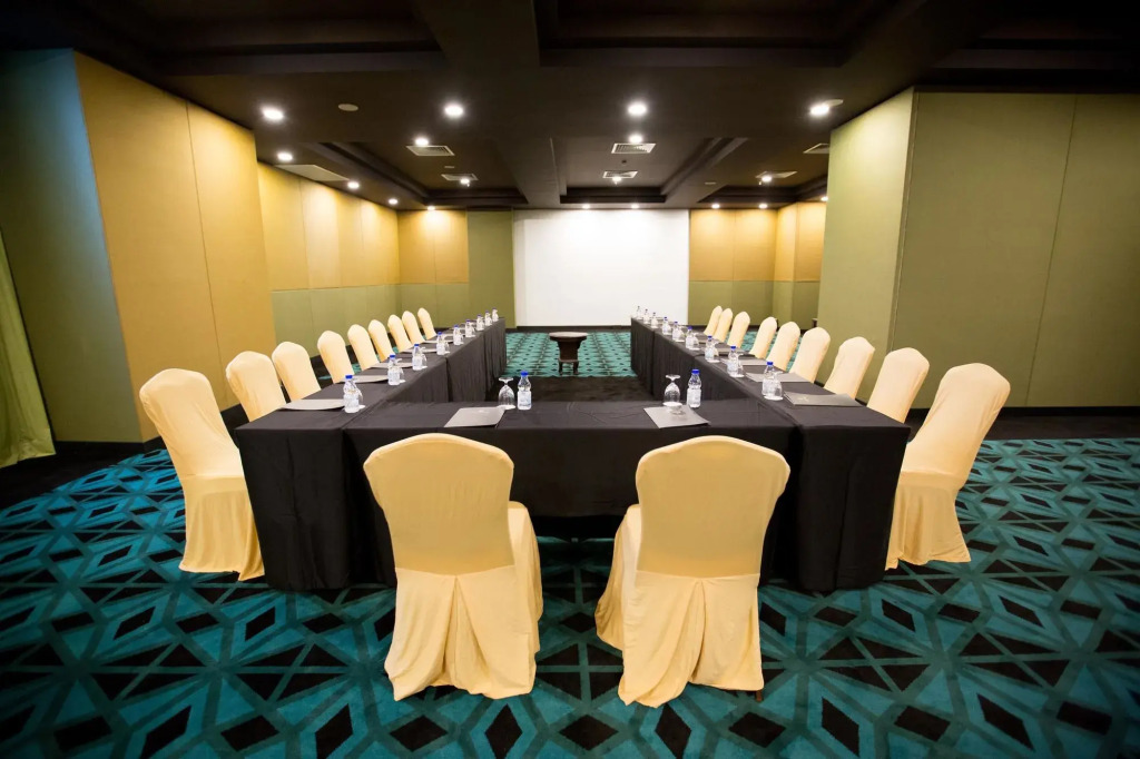 Mudzaffar Hotel