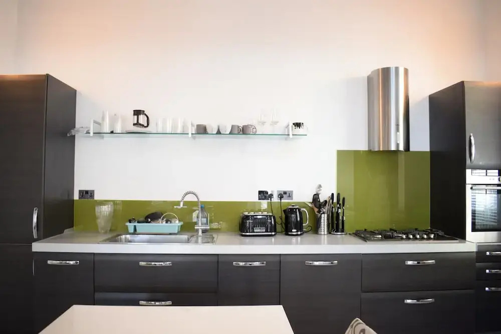 Spacious 1 Bedroom Apartment Near Clapham Junction