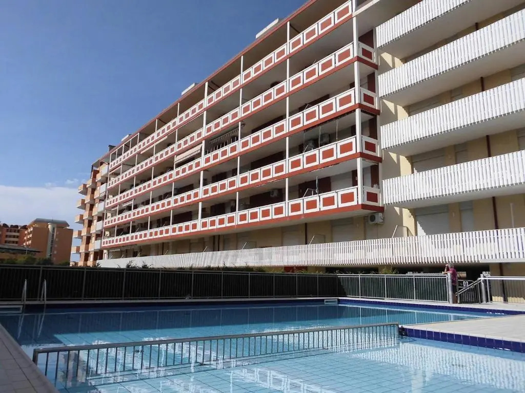 One-bedroom Flat With Shared Pool