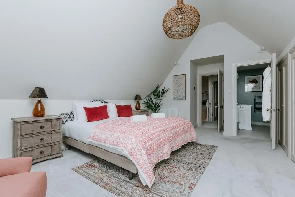 The Dragonfly - Central 2 Bedroom House