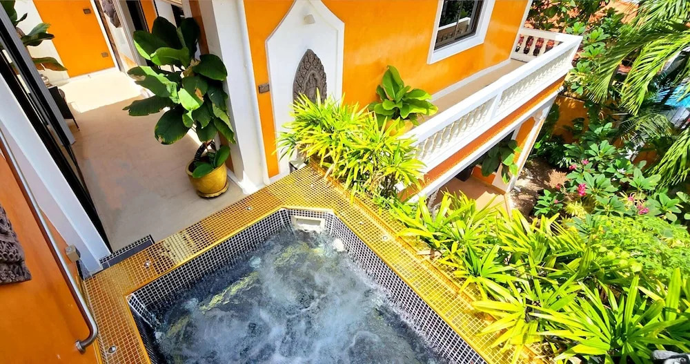 WOWLAND Luxury Pool Villa Pattaya Walking Street