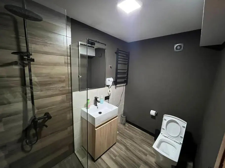 Paskunji Marshall Apartment