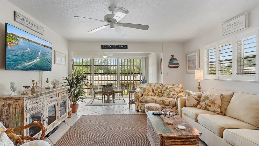 Serenity On Sutton 2 Bedroom Townhouse by RedAwning