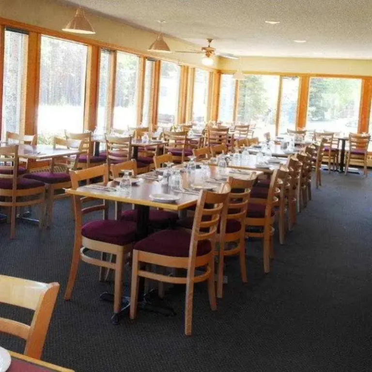 Maligne Lodge