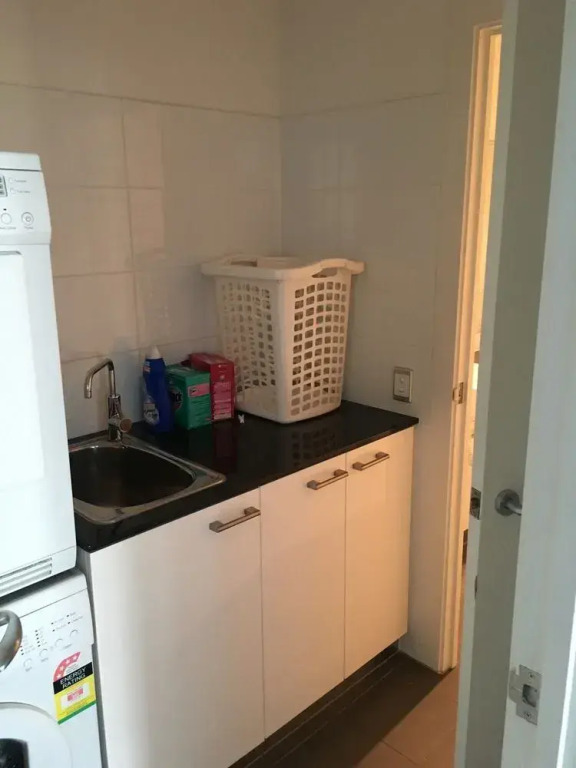 City Escape 3BD in Adelaides East End 7
