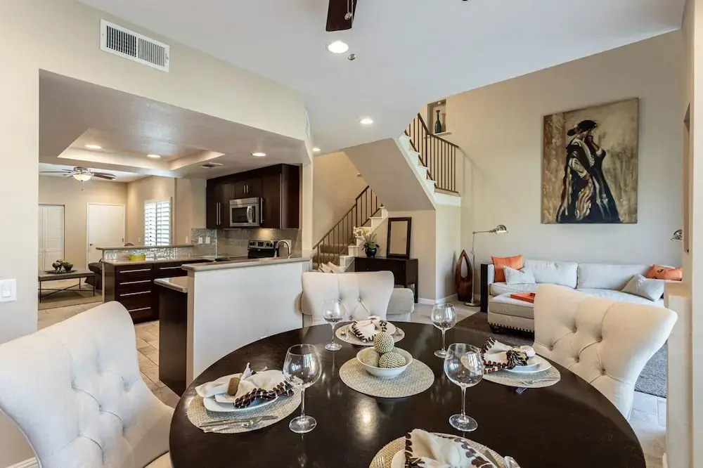 Spectacular Lake and Mountain View BBQ Pool Spa