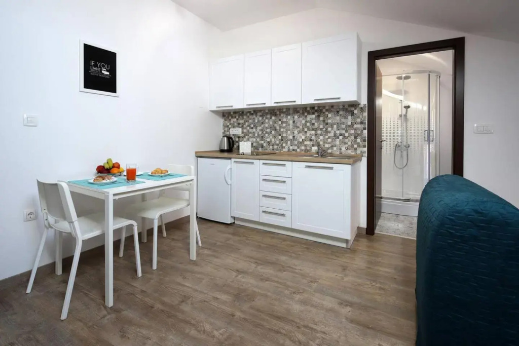 Centrally located studio apartment Seagull