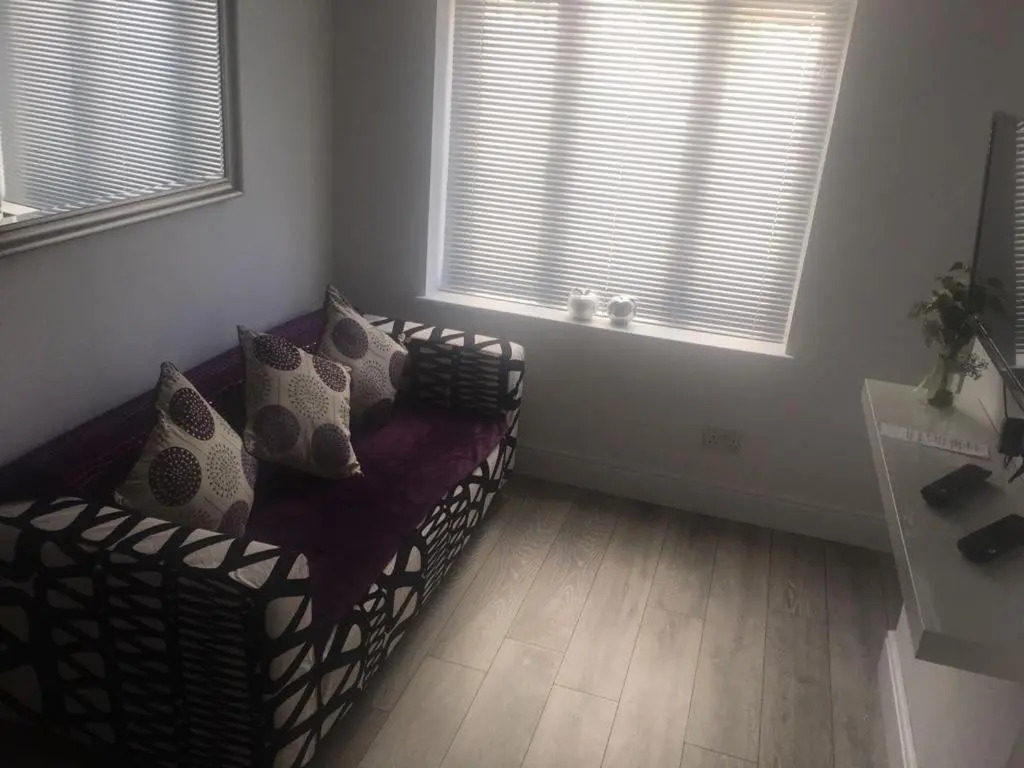 Webb place 2 bedroom apartment !