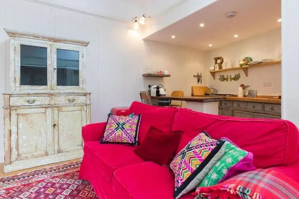Delightful Cottage for 2 set Within Pretty Garden