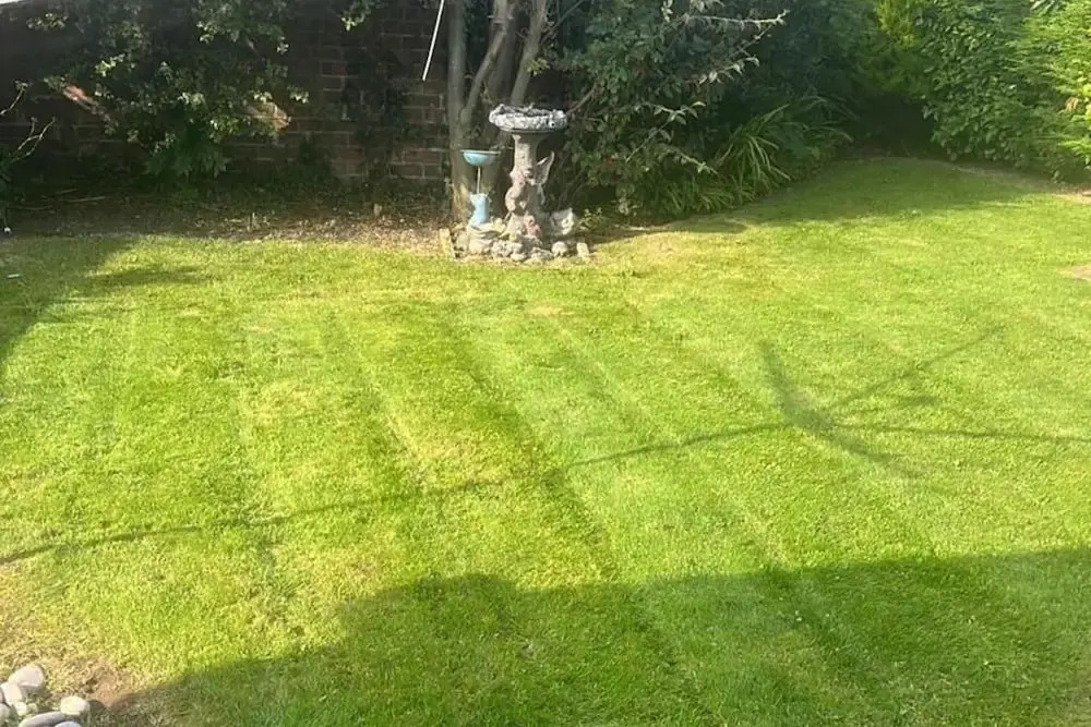 2 Bed Bungalow - Sleeps 4 - Pets - Parking - Wifi