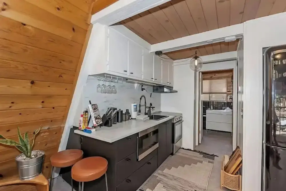 Acute A-frame Cabin w WiFi
