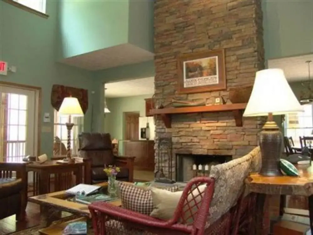 Long Mountain Lodge