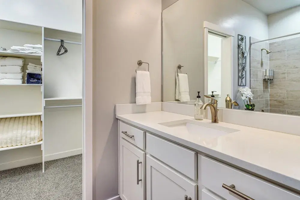 Room to Work + Relax! SLC Townhome w/ Office, Yard
