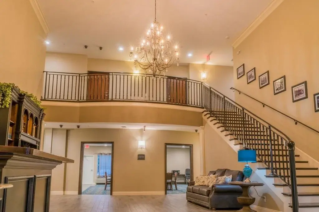 Heritage Place Hotel and Suites