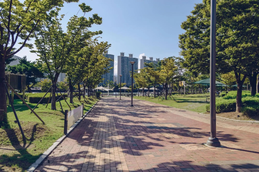 Busan Suyeong Hotel River