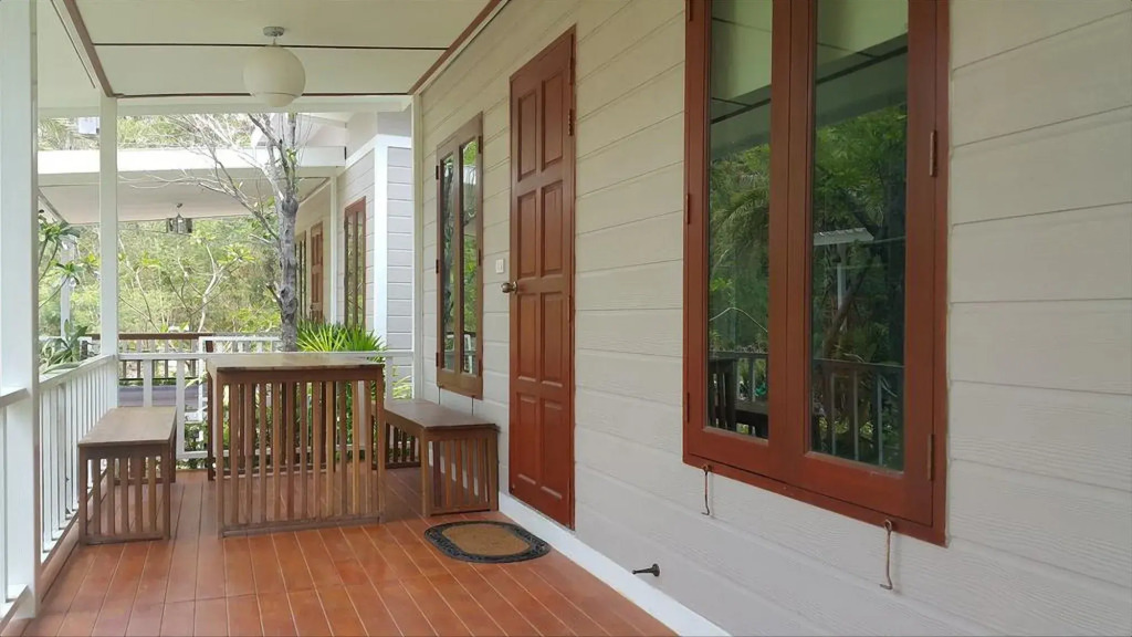 Villa Rayonghouse
