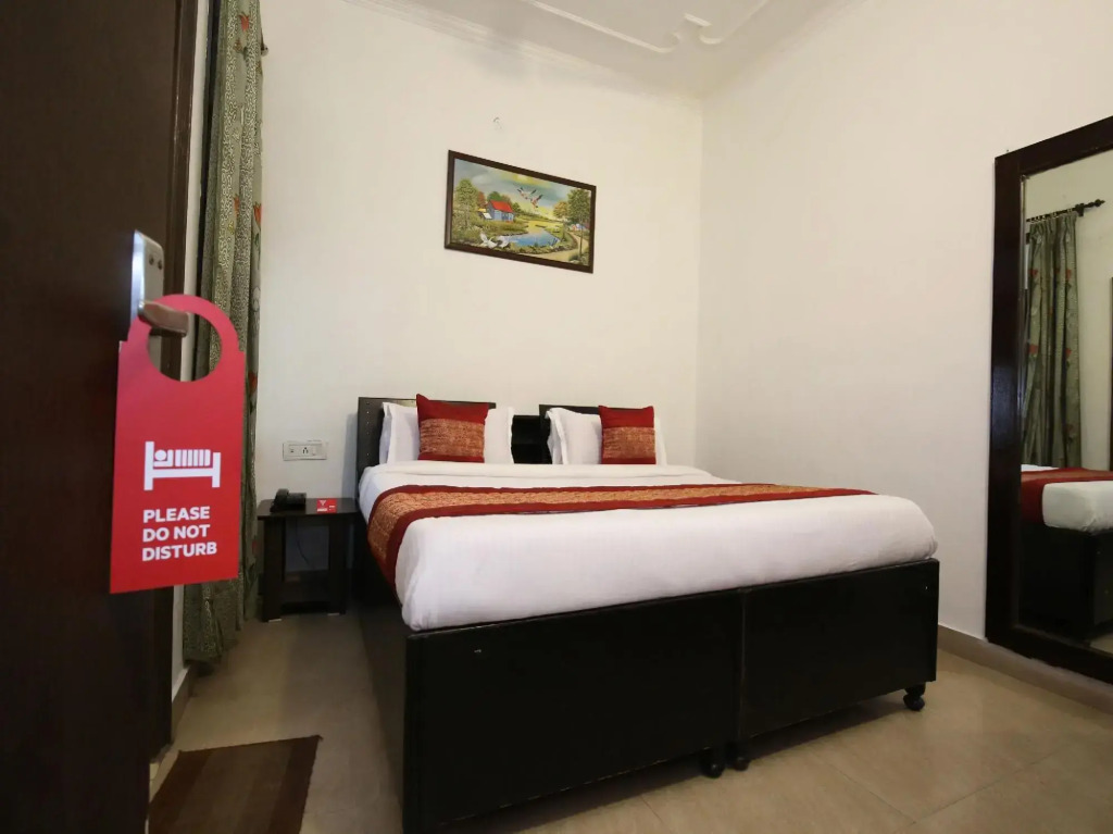 OYO 9657 Hotel Sham Villa