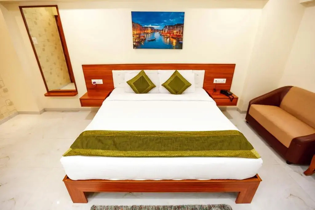 Treebo De Grandeur Anand Nagar