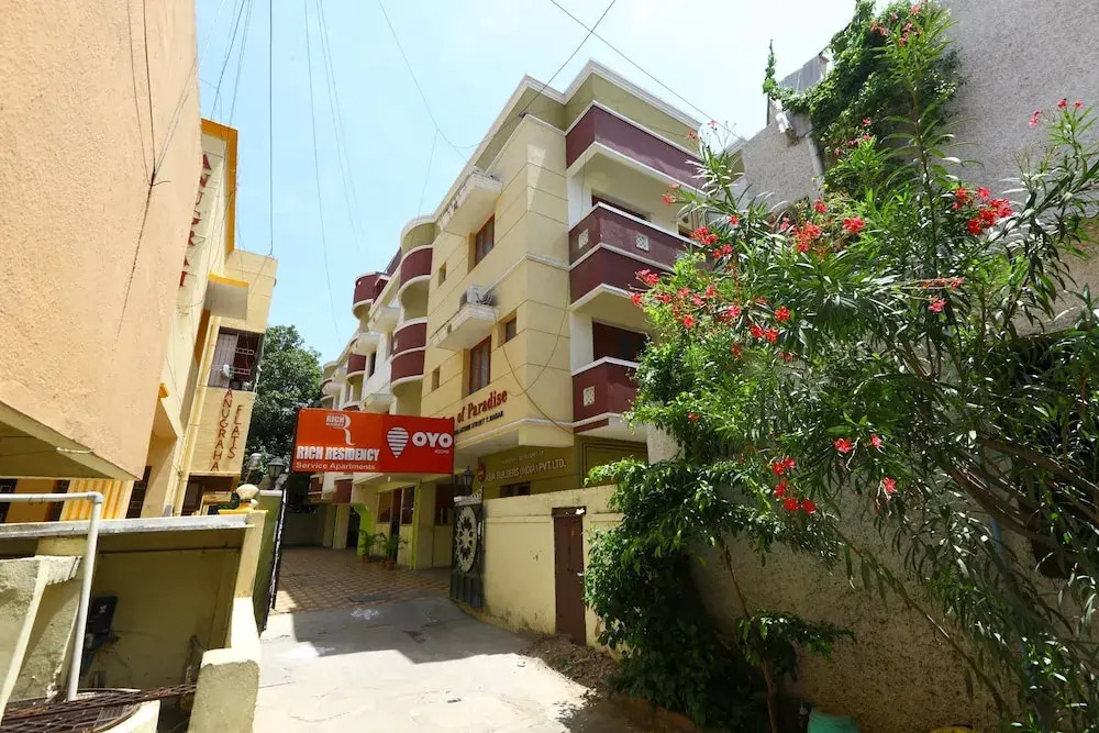 Hotel Rich Residency