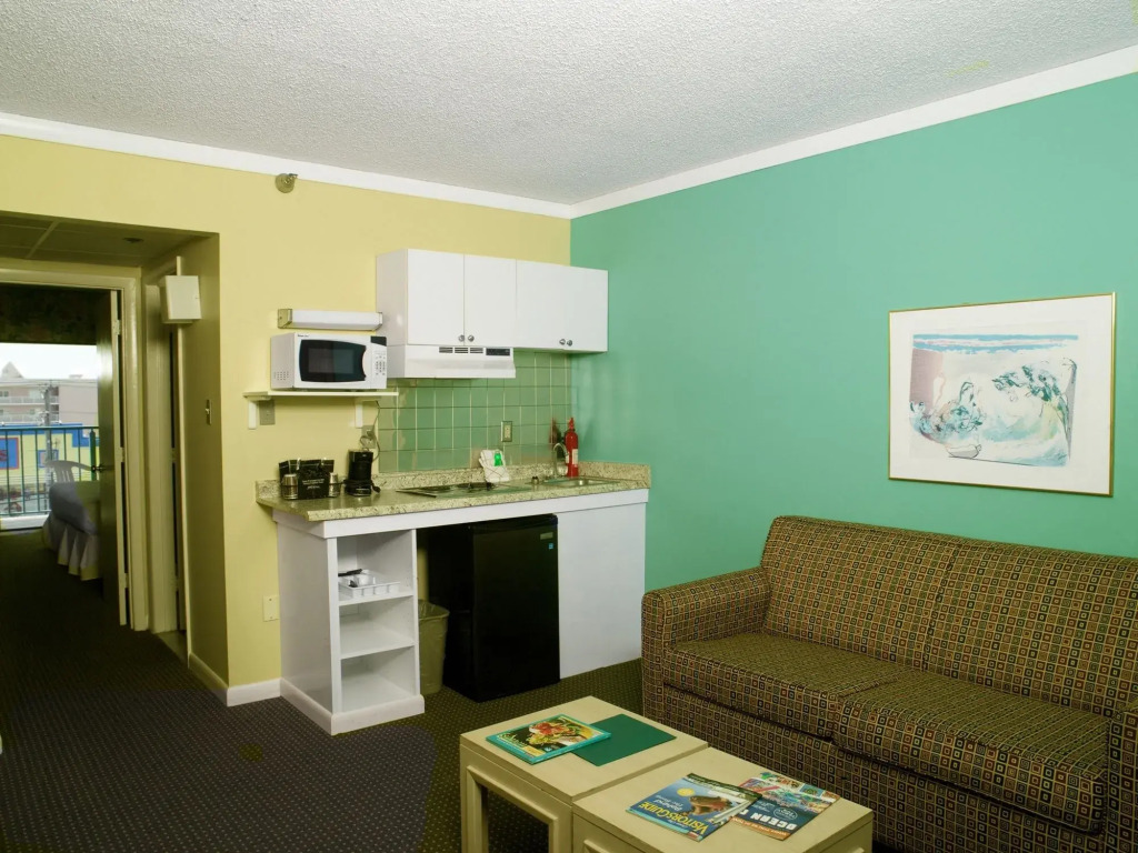 Cayman Suites Hotel