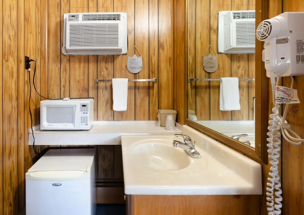 Knob Hill Motor Lodge