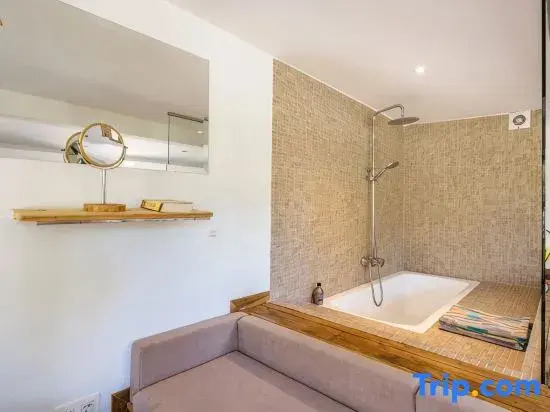 Love Suite