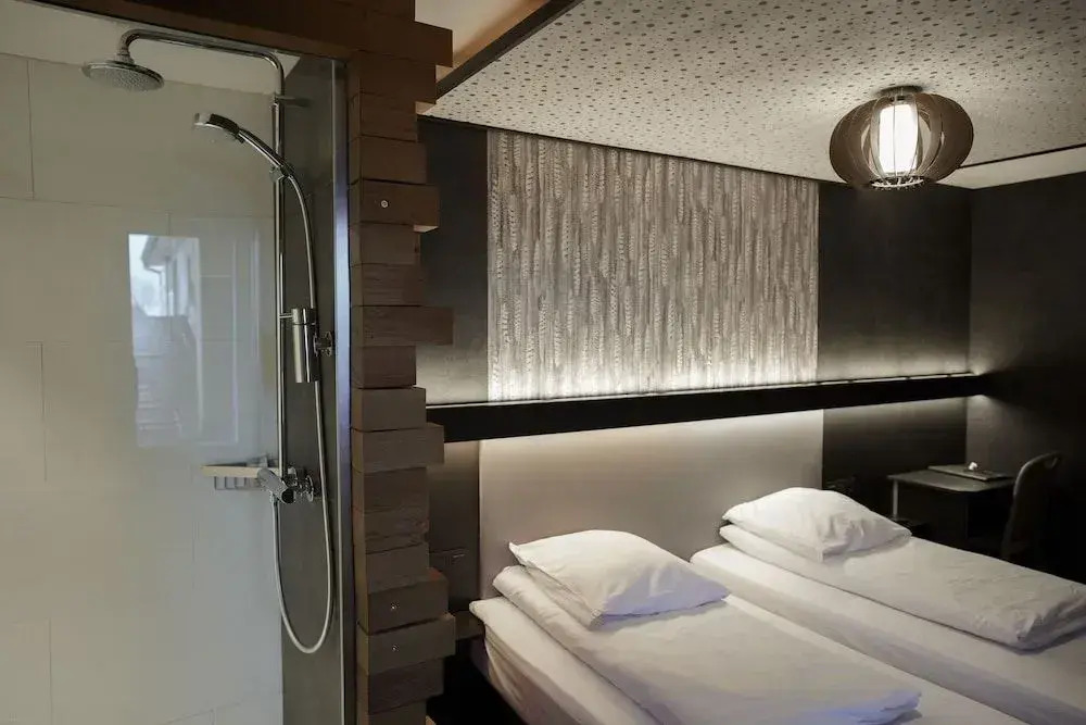RAVeL Hotel Cyrano