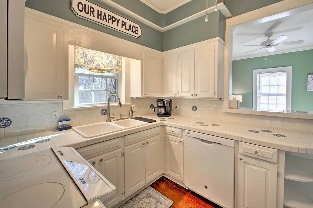 Private Pet-friendly Retreat w/ Pool, Near Oaklawn